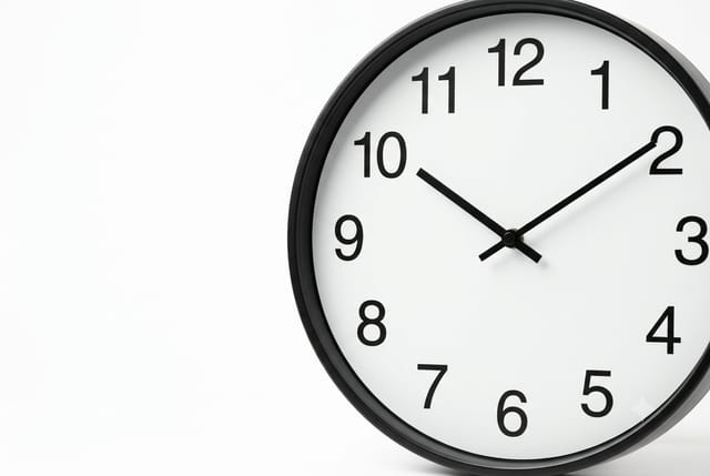 Station Clock — detail